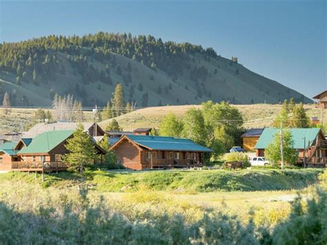 Stanley, Idaho hotels and motels 1-800-844-3246