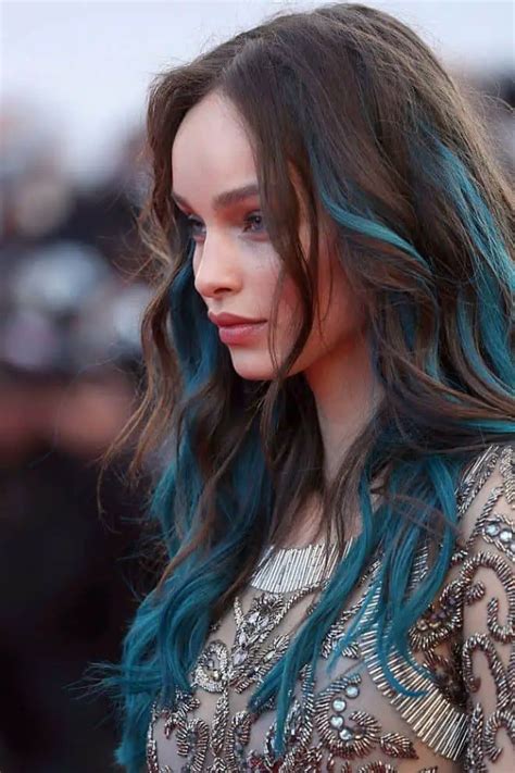 Top 25 Blue Hair Streaks Ideas for Girls – SheIdeas