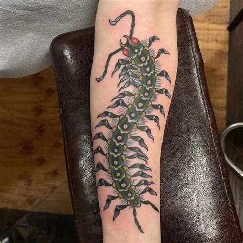 131 Unique Centipede Tattoos With Incredible Visuals