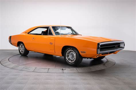 This 1970 Dodge Charger R/T Is Vintage Detroit Metal in Tip-Top Shape ...