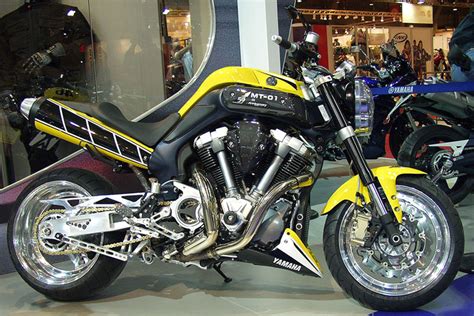 File:Yamaha MT-01 Custom.jpg - Wikimedia Commons