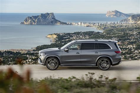 Mercedes-Benz GLS: Mercedes’ größter SUV kommt - Innere Stadt