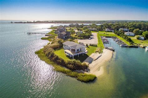 How much for an updated ’60s Hampton Bays home with a private beach? - Curbed Hamptons