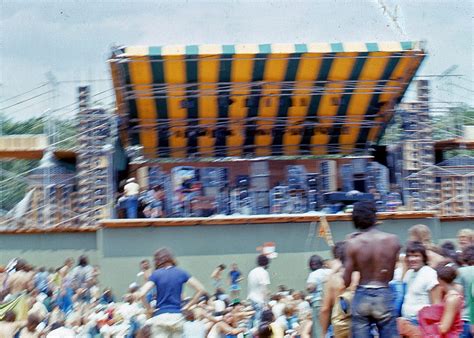 A Sunny Sea of Denim at the Watkins Glen Summer Jam in 1973 - Flashbak