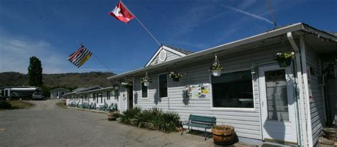 Oliver BC - The Orchard at Oliver offers Motel Rooms and Cabins alongside an orchard RV Park ...