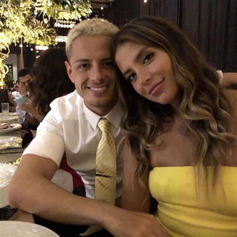 Novia de Chicharito asegura que su embarazo es un milagro y esta es la ...