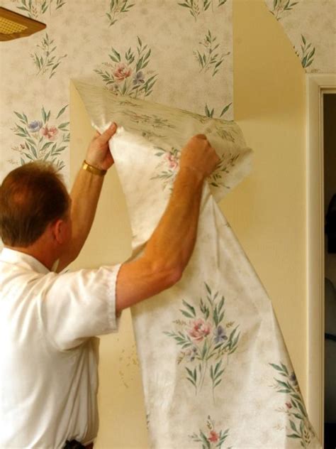 How to Remove Wallpaper | HGTV