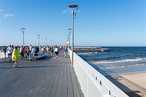 30+ Crowded Kolobrzeg Beach In Summer Poland Stock Photos, Pictures ...