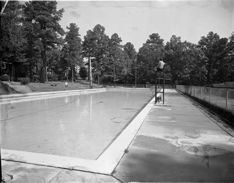 DUKE PARK / DUKE PARK POOL AND BATHHOUSE | Open Durham