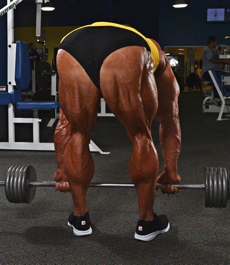 Pro Training Tips For Massive Quads & Hamstrings - Training