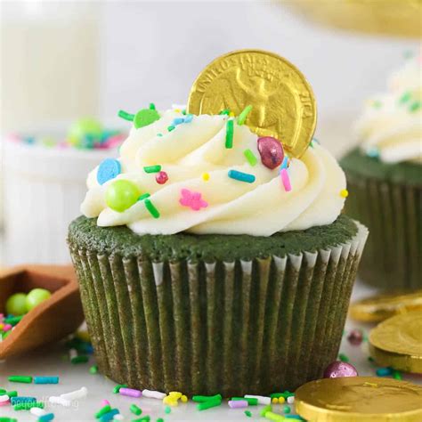 Easy Green Velvet Cupcakes | Beyond Frosting