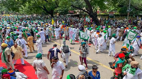 Farmers protest at Jantar Mantar: Here’s what you should know | INDToday