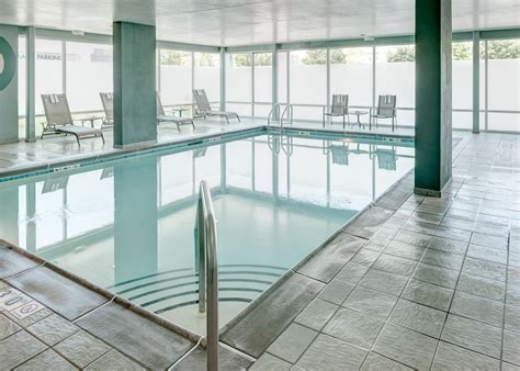 Mom's Guide to Hotels with Indoor Pools