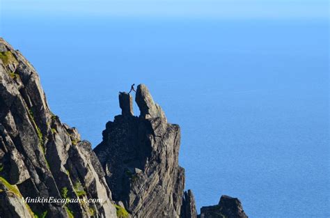 Best Hikes in the Lofoten Islands, Norway - Minikin Escapades