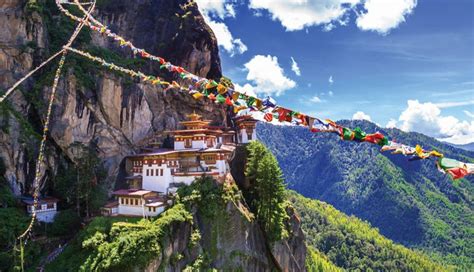 Classic Nepal Bhutan Tour: Beautiful Everest Flight, Culture Heritage ...