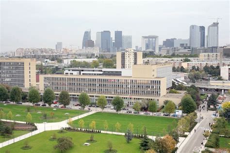 À l'Université Paris-Nanterre, la détresse des "sans fac"