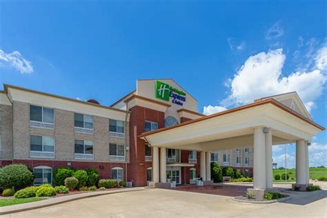 HOLIDAY INN EXPRESS & SUITES VANDALIA, AN IHG HOTEL $130 ($̶1̶6̶3̶ ...