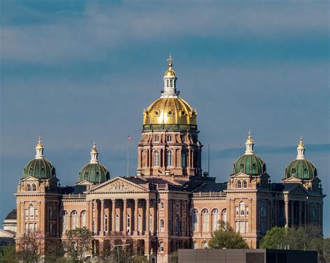 Iowa Capitol Building Photograph by Tom Gort - Pixels