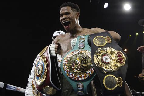 Devin Haney beats Kambosos to keep 4 world lightweight belts | AP News