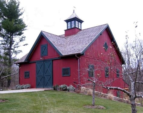 6 Beautiful Red Horse Barns - STABLE STYLE