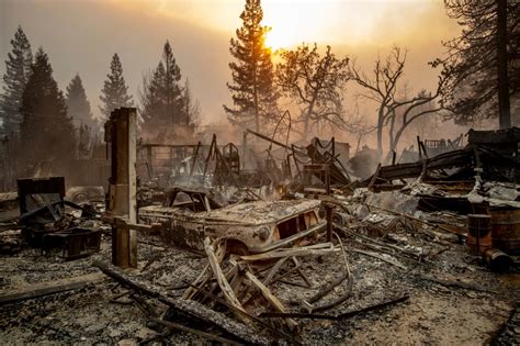 Camp Fire becomes deadliest wildfire in California's history as death toll climbs to 42 ...