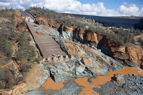 Dramatic aerial photos show extensive damage to California’s Oroville ...