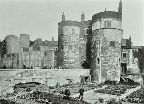 The Tower Of London In London England in 1895 | Tower of london, Old photos, London drawing