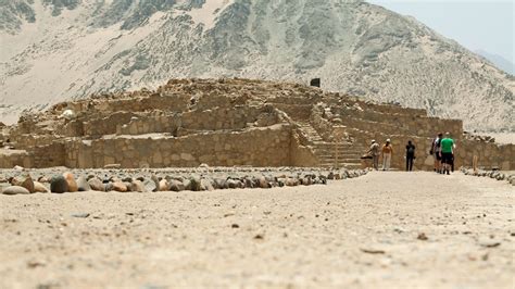 Full-Day Caral Pyramids Tour with Lunch