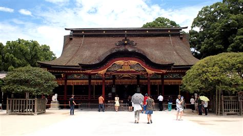 Dazaifu Tenmangu - Japan shrine guide