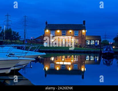 The Waterfront Inn, overlooking the canal basin at West Stockwith ...