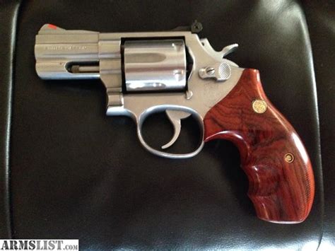 ARMSLIST - For Sale: Smith & Wesson 686 357 Magnum stainless 2 1/2" snub nose early pre lock gun ...