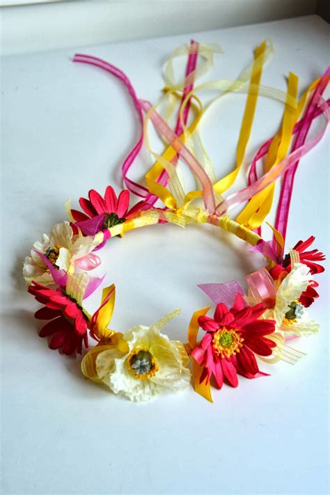 Aesthetic Nest: Craft: Ribbon and Flower Crowns (Tutorial)