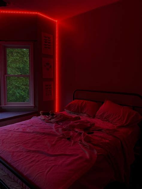 Girls Bedroom Red, Red Bedroom Design, Girl Bedroom Decor, Girl Bedrooms, Red Lights Bedroom ...