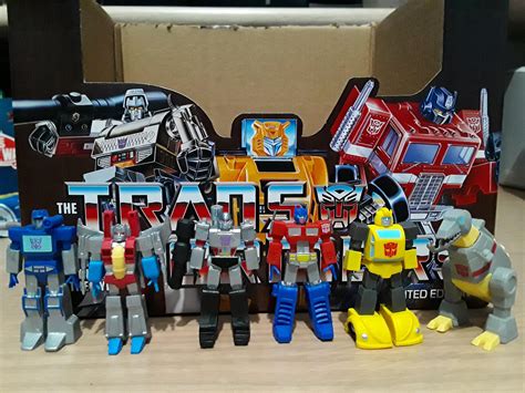 Found the whole set at dollar tree with the box. : r/transformers