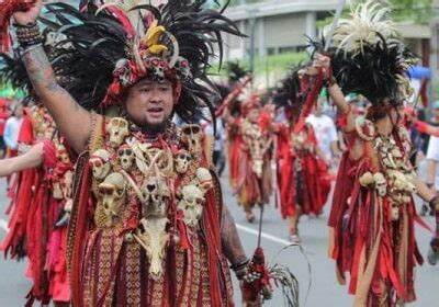 Mengenal Suku Minahasa Dengan Tradisi Pemakaman Unik – EGINDO