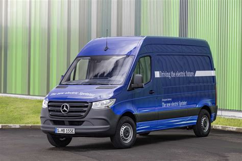 Mercedes-Benz eSprinter 35 kWh, 116hp, 2023