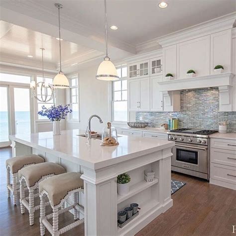 30+ Comfy White Kitchen Cabinets Design Ideas To Try