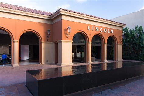 Lincoln opens its Experience Center in California - Business Insider