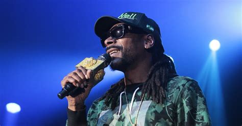 Snoop Dogg Is Going Full David Attenborough With His New Nature Show, 'Planet Snoop'