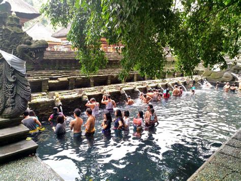 Tirta Empul Temple Bali, Indonesia - Entrance Fee & Dress Code