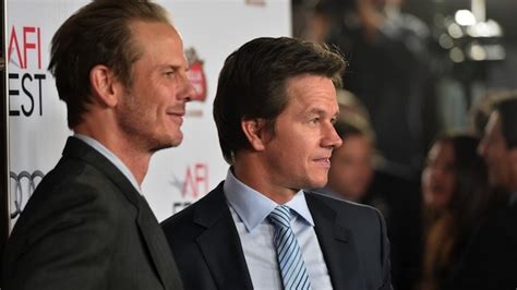 'Lone Survivor' Premiere: Mark Wahlberg Slams Actors Who Compare Their Craft to Military Work