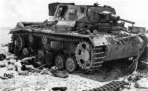 Destroyed Panzer III in North Africa, October, 1942 : DestroyedTanks