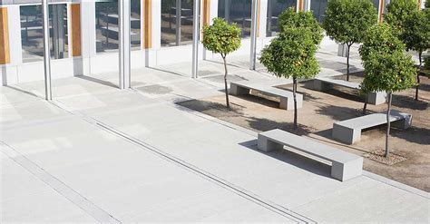 4 Ways Concrete Pavement Can Enhance Your Commercial Property