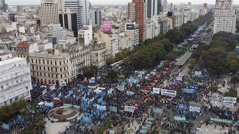 In Argentina, mass protests demand higher wages, lower inflation