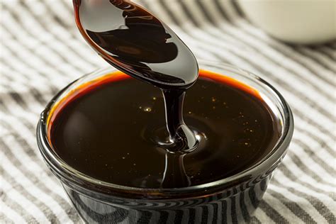 What is Black Treacle and How is it Used? Ragus