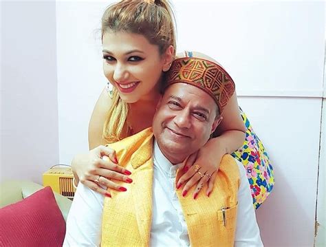 Bigg Boss 12: 7 pics of Anup Jalota and his girlfriend Jasleen Matharu ...