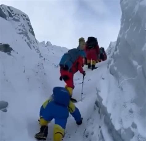 Winter K2 Team On the Move -- To the Summit? » Explorersweb