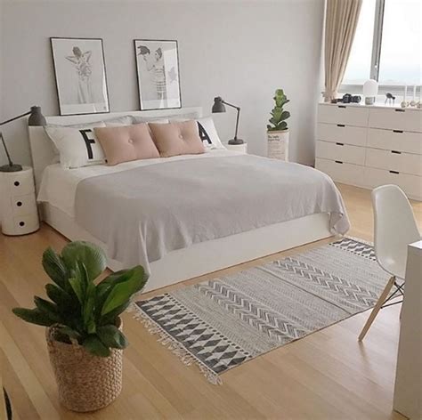 Minimalist Scandinavian Bedroom Decor Ideas 06 - SWEETYHOMEE