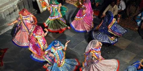 Ghoomar Dance Folk Dance of Rajasthan | History, Costume, Style, Origin ...