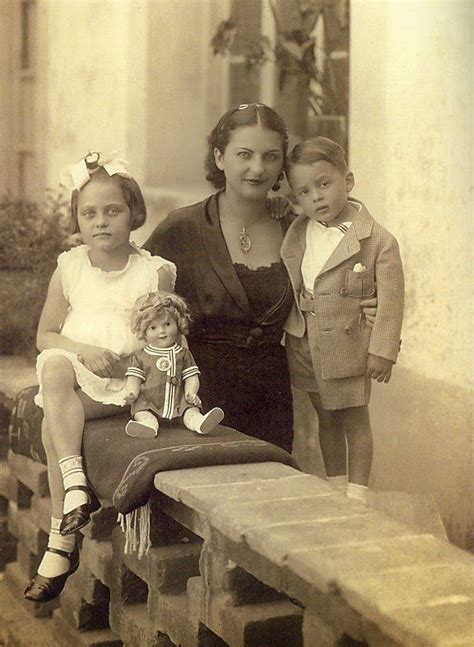 CRISTINA KAHLO Y SUS HIJOS ISOLDA Y ANTONIO FOTO DE GUILLERMO KAHLO AÑO 1935 | Frida kahlo ...